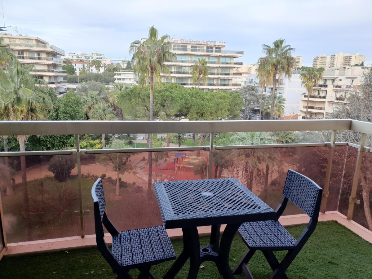 Appartement 2 Pieces Meubles A Juan Les Pins Antibes Exteriér fotografie
