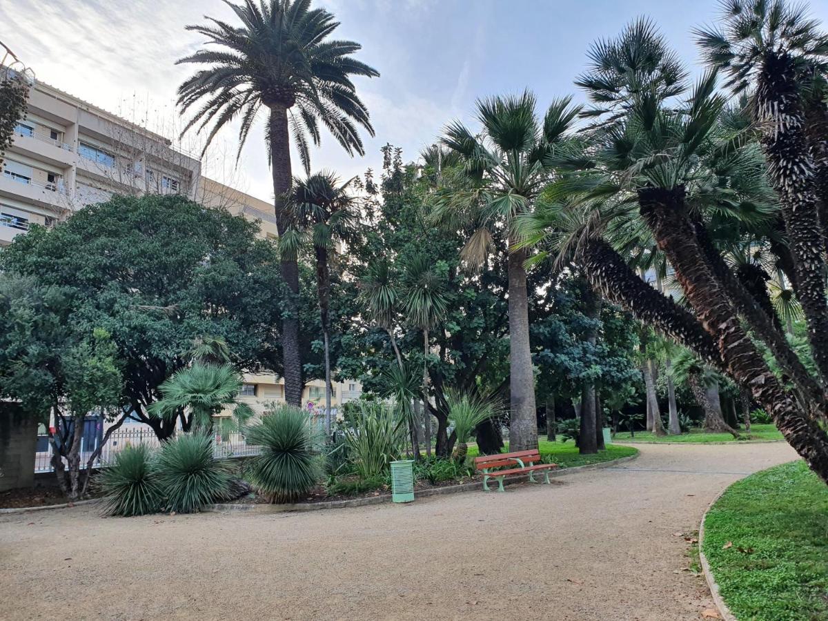 Appartement 2 Pieces Meubles A Juan Les Pins Antibes Exteriér fotografie